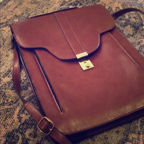 Kimchi Blue Handbags - KIMCHI BLUE real leather bag. Perfect for iPad